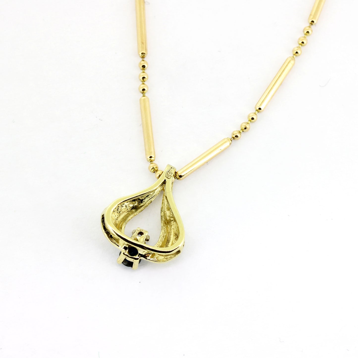 Kette mit Anhänger - 333 & 585 Gelbgold - Saphir & Zirkonia - Wert 780,-