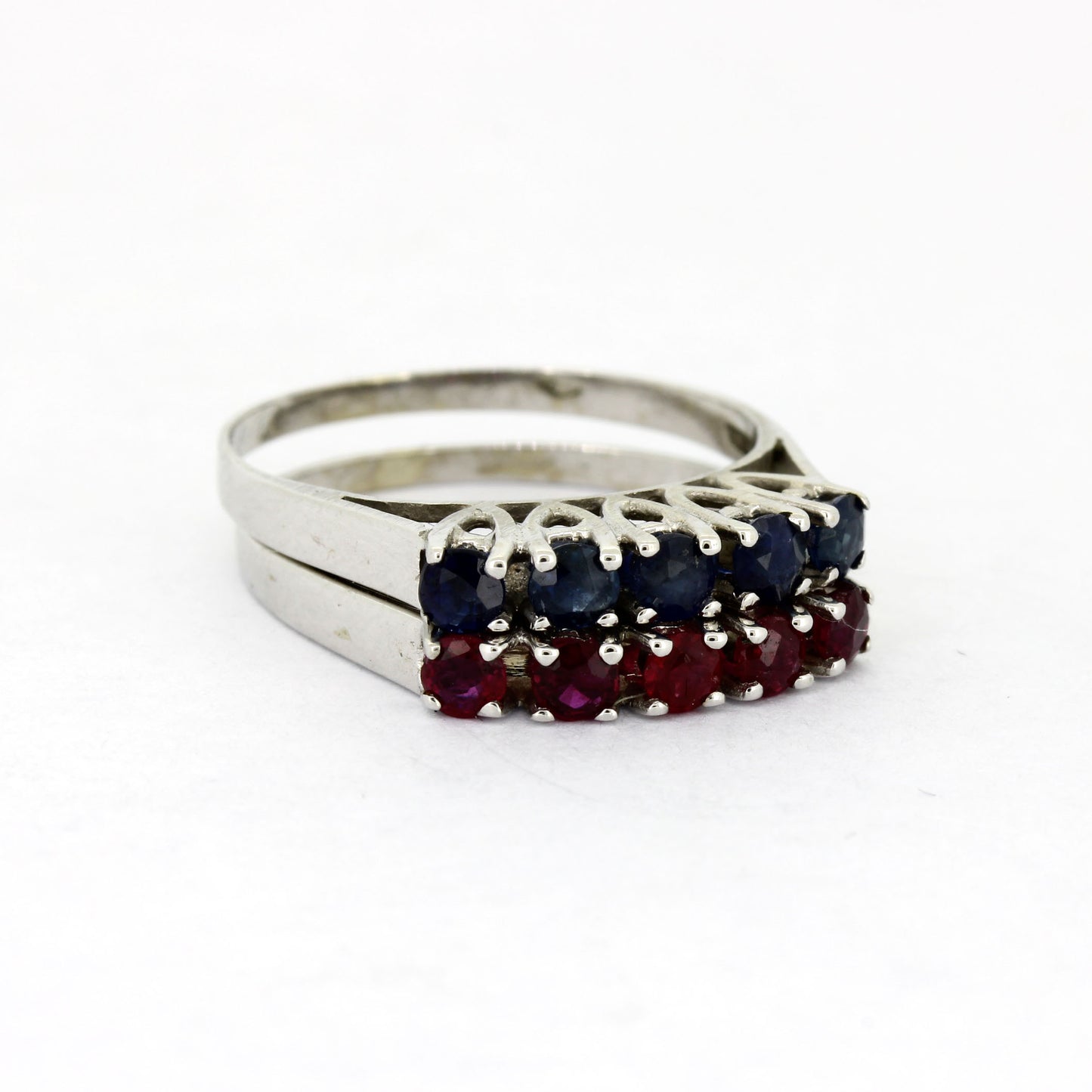 Zwei Ringe 585 Gold 14 kt Weißgold - Saphire & Rubine - Wert 540,-