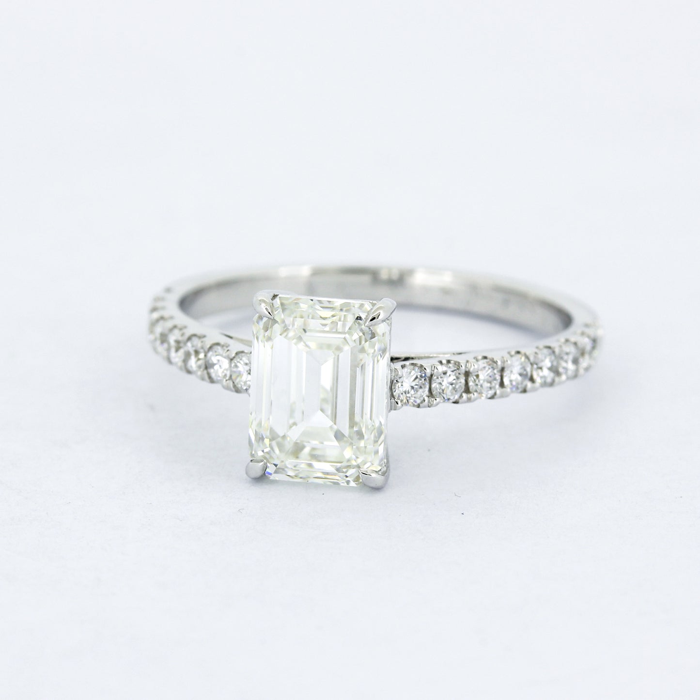 Ring Emerald Cut 585 Gold 14 kt - 2 ct Diamant F VVS2 CVD - Labor Diamant