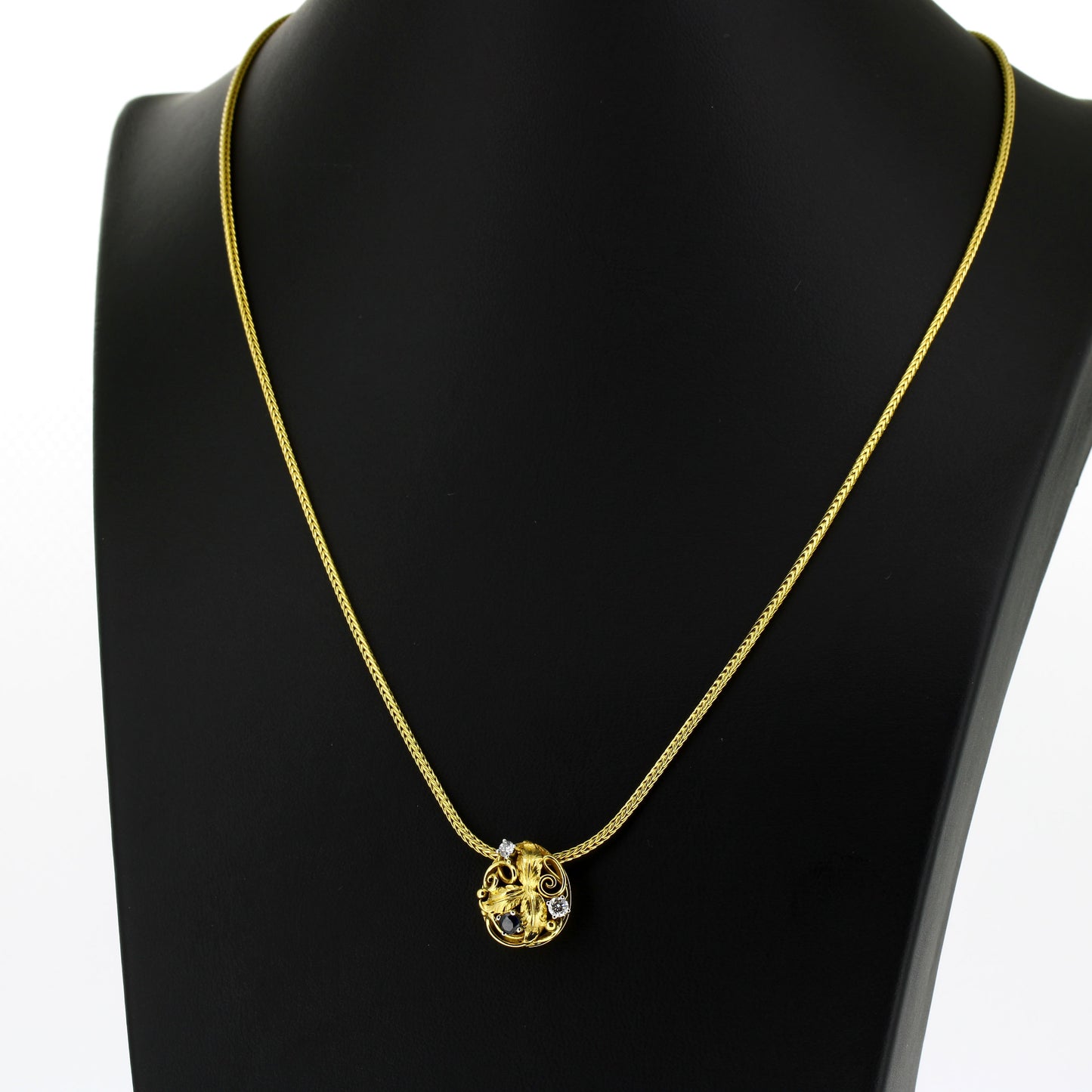 Schlangenkette 750 Gold 18 kt Anhänger Saphir, Brillanten 0,12 ct - Wert 1800,-