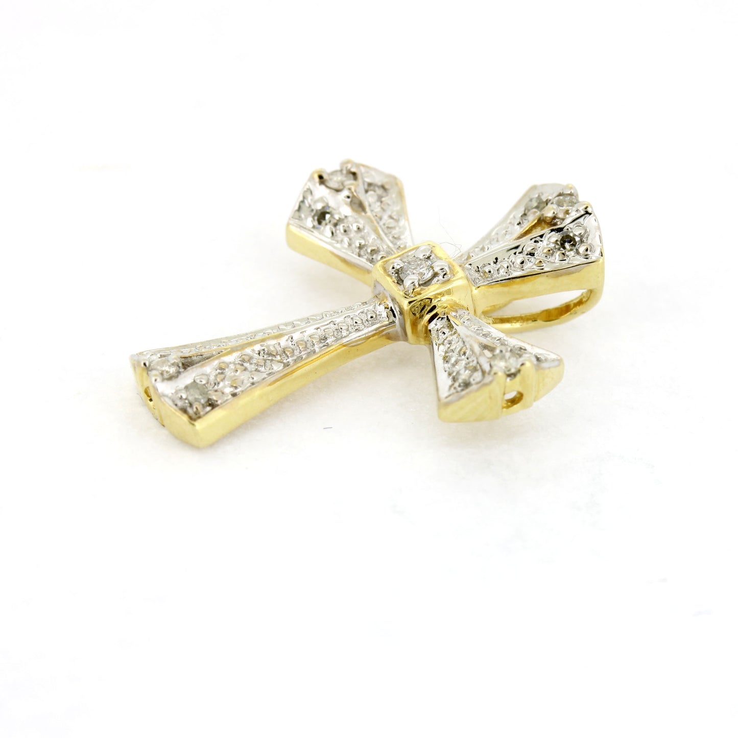 Kreuz Anhänger in 585 Gold 14 kt mit 13 kleinen Diamanten - Wert 250,-