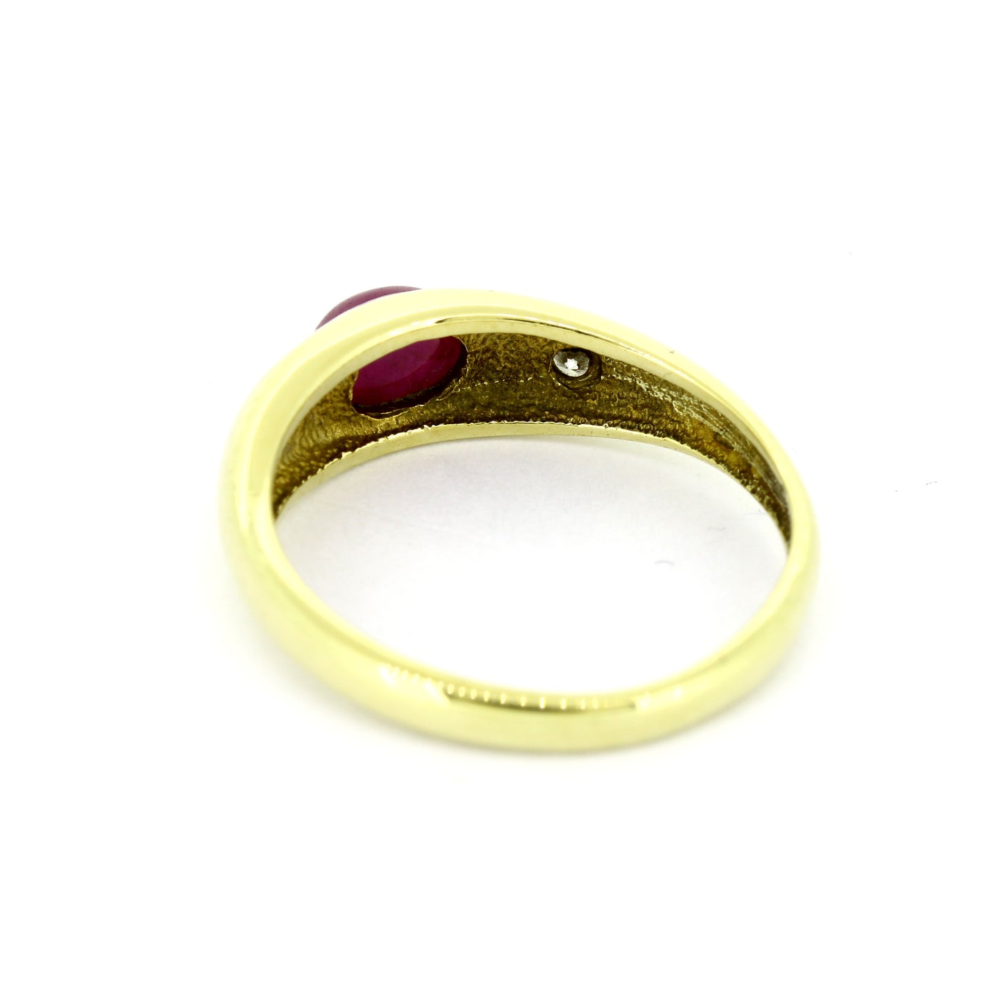 Ring 585 Gelbgold - 1 Rubin und 2 Brillanten ca. 0,06 ct H - SI - Wert 500,-