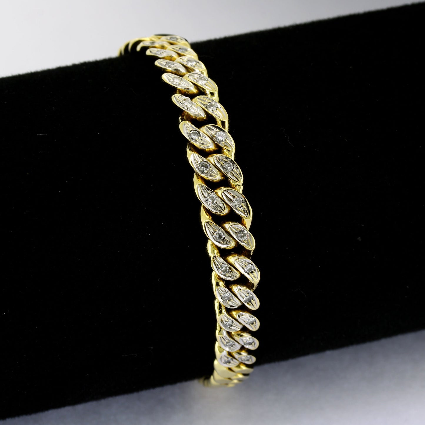 Armband 750 Gold 14 kt - Brillanten 0,28ct - Länge: 21,5 cm - Wert 4050,-