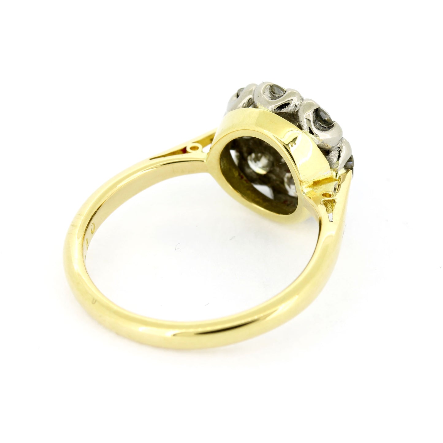 Ring 750 Gelbgold Weißgold 18 Kt - Neun Brillanten ca. 0,68 ct Wert 2150,-