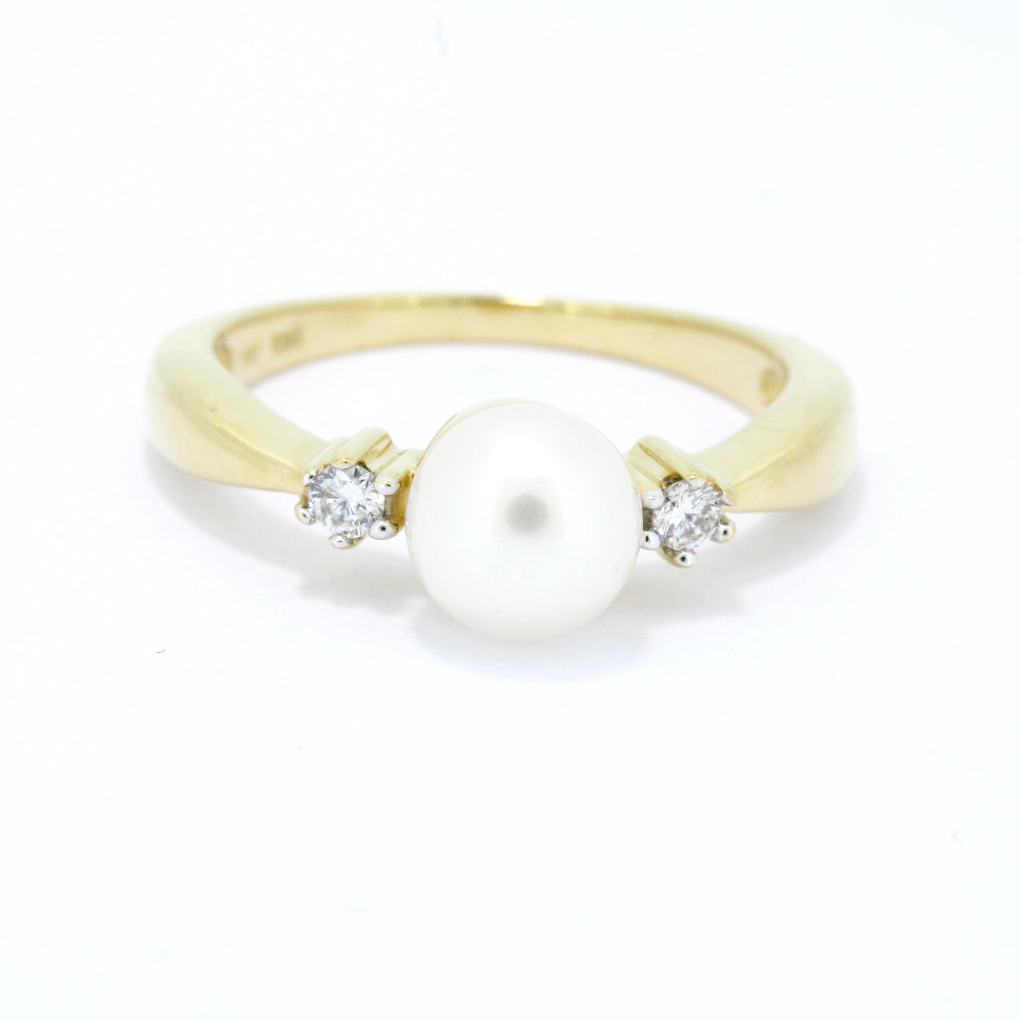 Ring 585 Gold Brillanten und Süßwasserperle 0,10 ct Wert 660,-