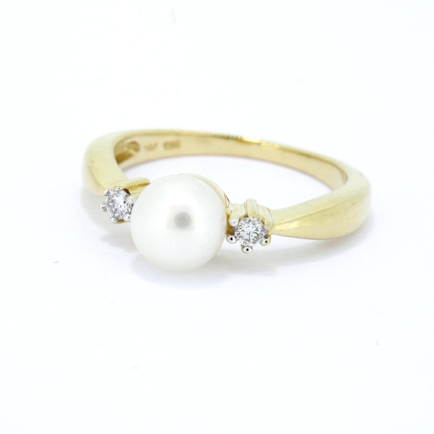 Ring 585 Gold Brillanten und Süßwasserperle 0,10 ct Wert 660,-