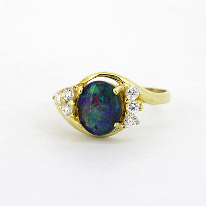 Ring 333 Gelbgold mit Opal-Triplette & Zirkonia - Wert 350,-