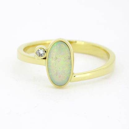 Ring 585 Gold 14 Karat Gelbgold Opal, Brillant 0,03 ct Gr. 59 - Wert 880,-