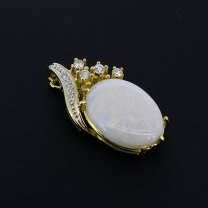 Opal Clip Anhänger 585 Gold 14 Kt - 7 Diamanten ca. 0,16 ct VS Wert 1100,-