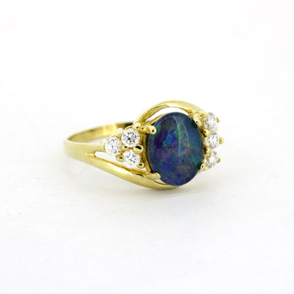Ring 333 Gelbgold mit Opal-Triplette & Zirkonia - Wert 350,-