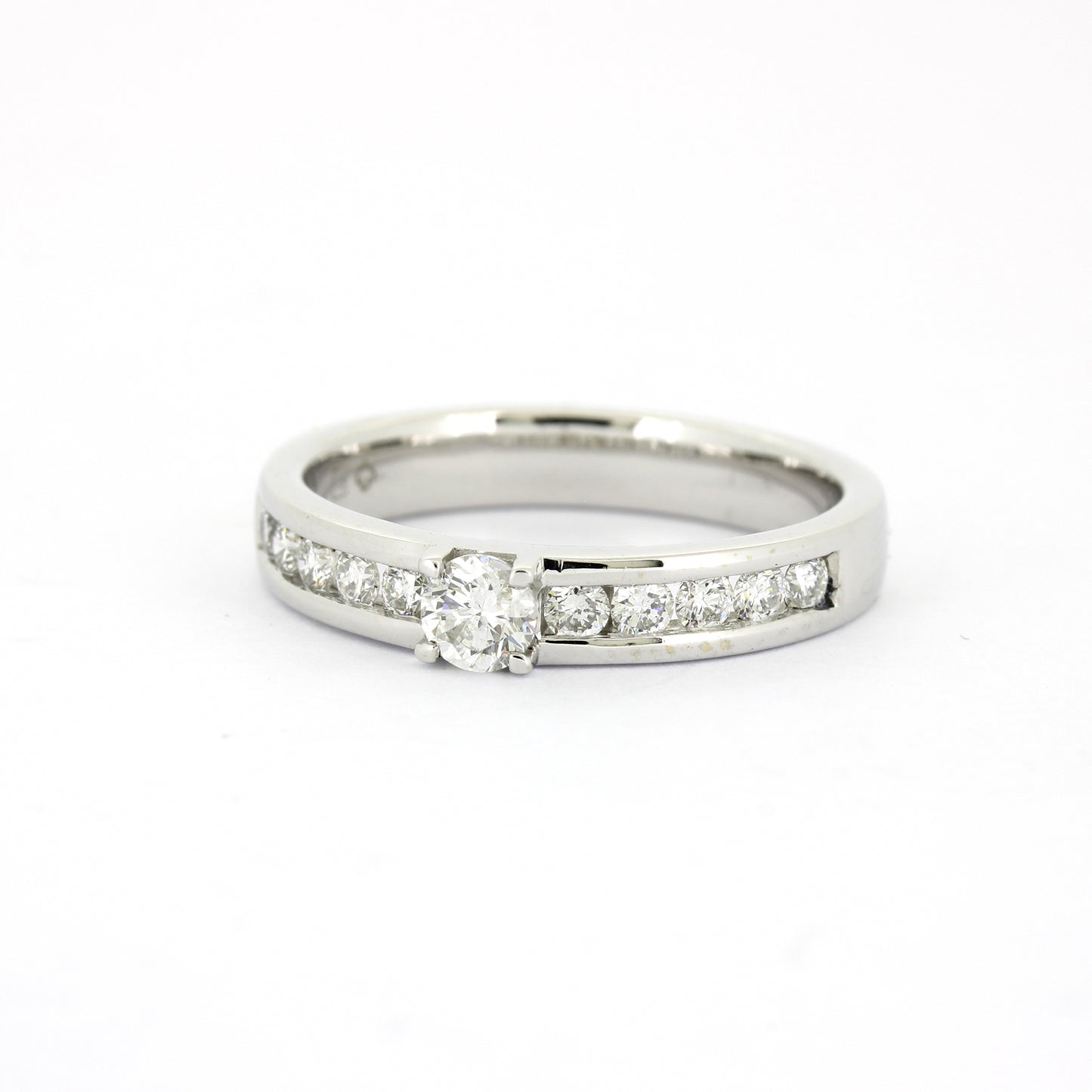 Ring 585 Gold 14 kt Weißgold - 0,80 ct Brillanten W/SI - Wert 2400,-