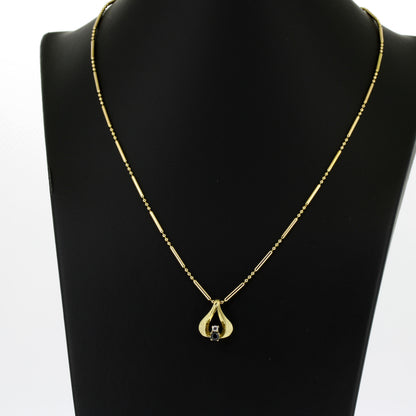Kette mit Anhänger - 333 & 585 Gelbgold - Saphir & Zirkonia - Wert 780,-