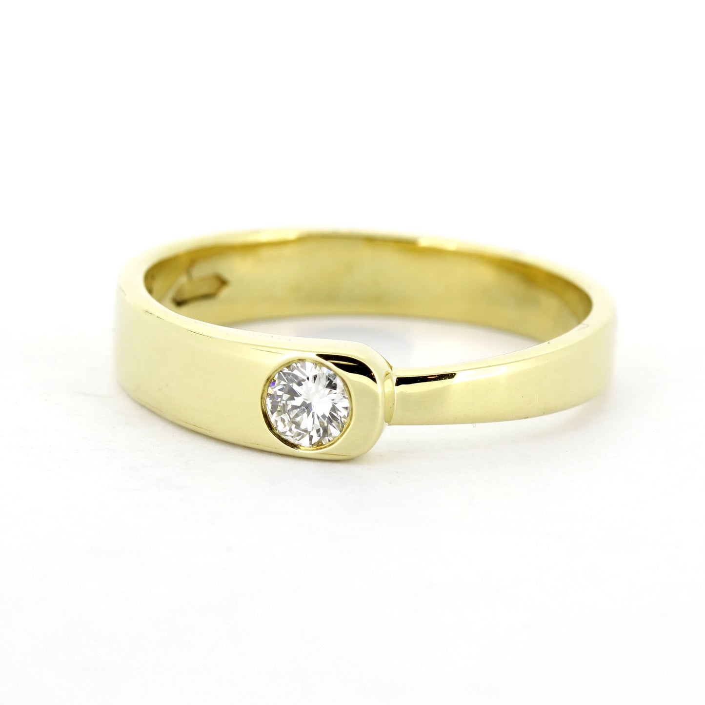 Ring 585 Gold 14 Kt Gelbgold - Brillant 0,15 ct TW/VS - Wert 1160,-