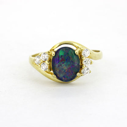 Ring 333 Gelbgold mit Opal-Triplette & Zirkonia - Wert 350,-