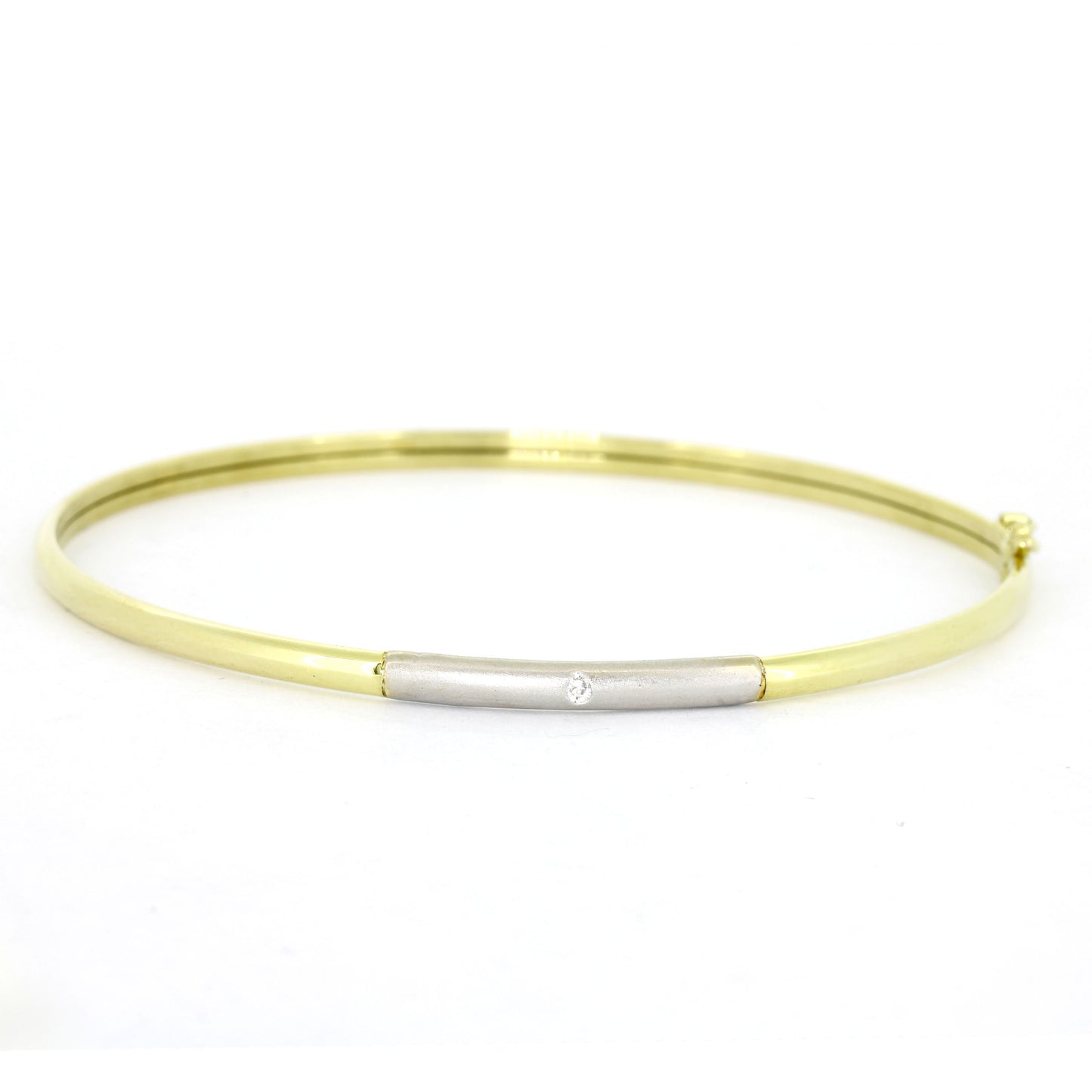 Armreif 585 Gold 14 Kt 64 x 56 mm - Brillant 0,02 ct - Wert 900,-