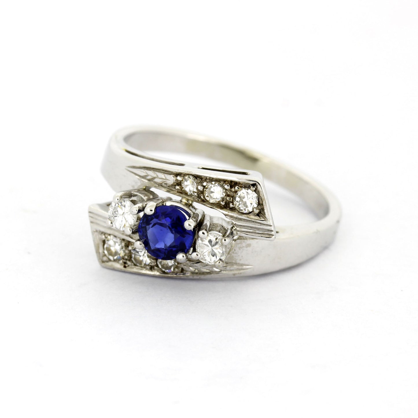 Saphir Ring 585 Weißgold 14 Kt - 6 kleine Diamanten - Wert 800,-