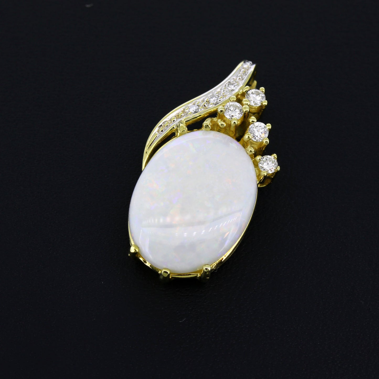 Opal Clip Anhänger 585 Gold 14 Kt - 7 Diamanten ca. 0,16 ct VS Wert 1100,-