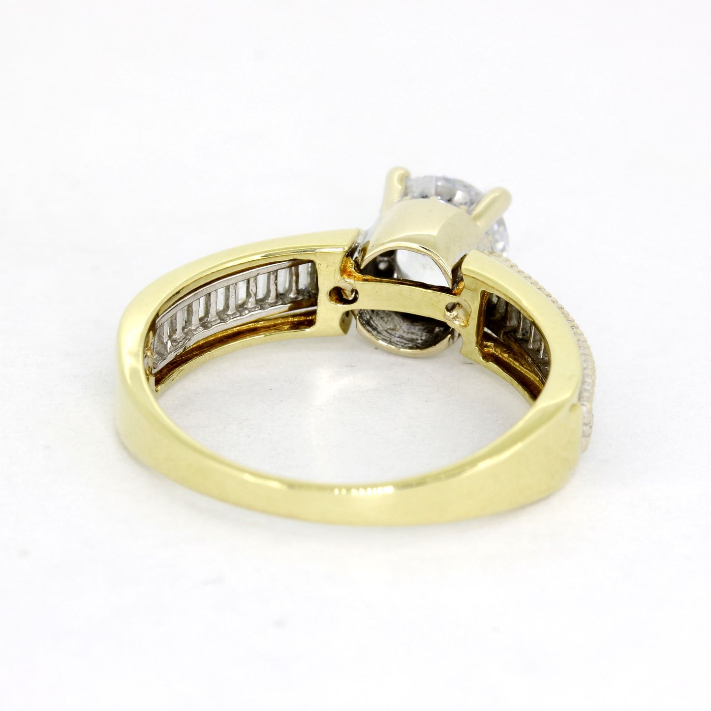Ring 585 Gold 14 Kt Gelbgold und Weißgold - Zirkonia - Wert 800,-