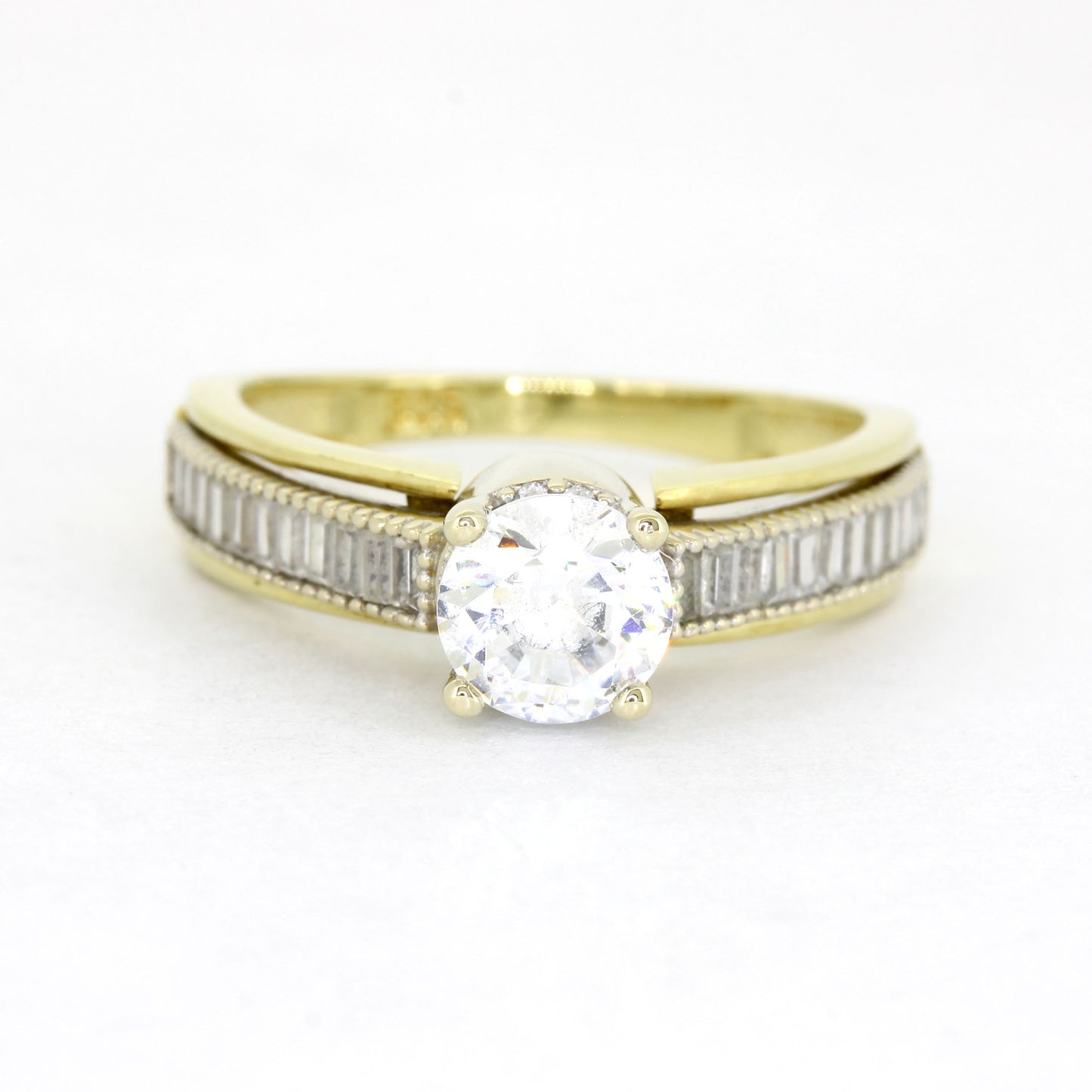 Ring 585 Gold 14 Kt Gelbgold und Weißgold - Zirkonia - Wert 800,-