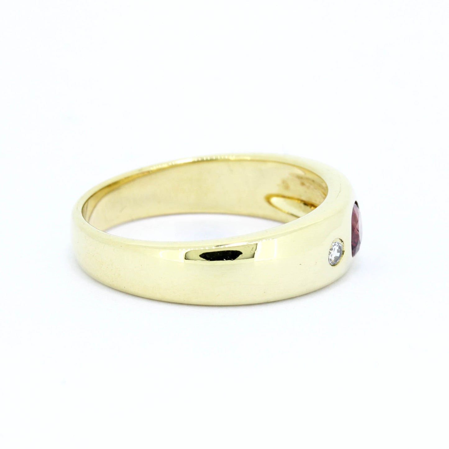 Rubin Ring 585 Gold 14 Kt Gelbgold Brillanten 0,03 ct W - SI  Wert 480,-
