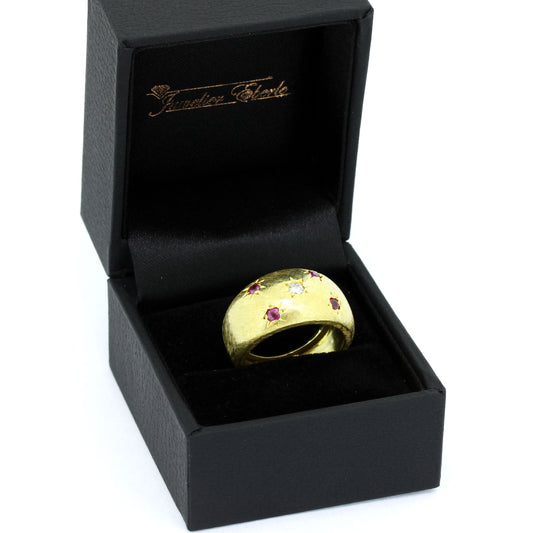 Ring 585 Gold matt 14 Kt Gelbgold Rubine und 1 Brillant ca. 0,13 ct Wert 990,-