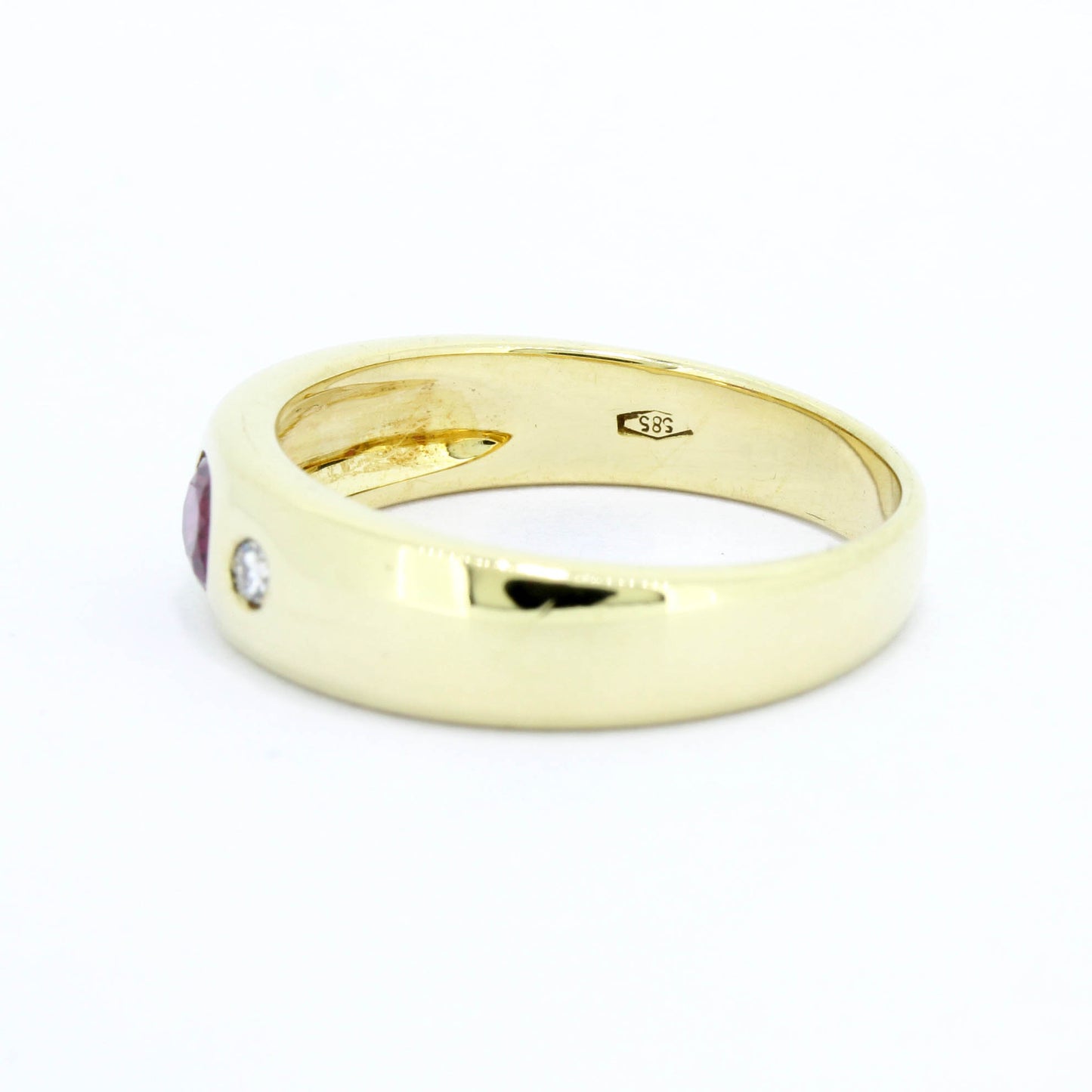 Rubin Ring 585 Gold 14 Kt Gelbgold Brillanten 0,03 ct W - SI  Wert 480,-